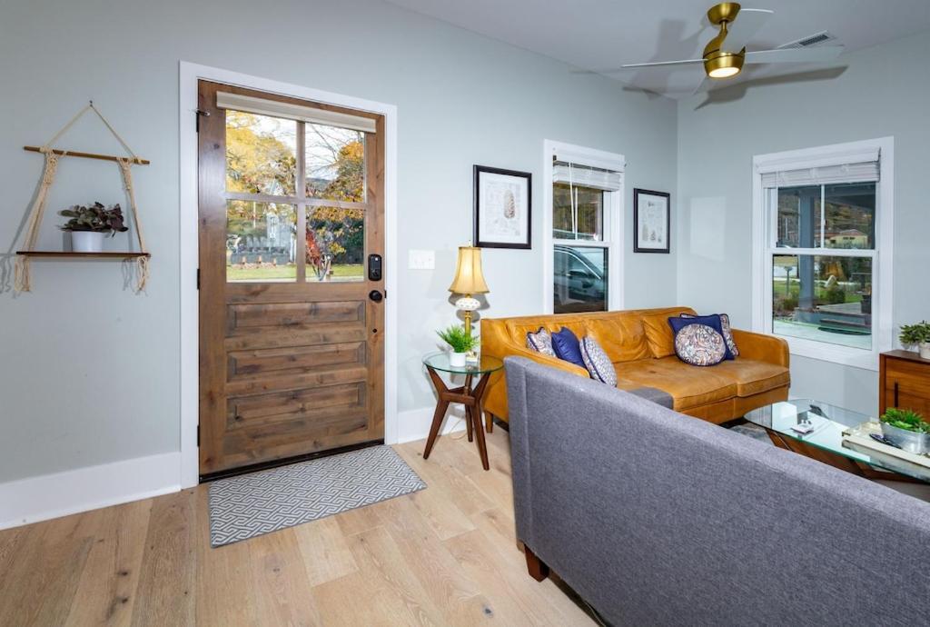 Heart Of Brevard Hideaway - Walk/Bike To Downtown! Экстерьер фото